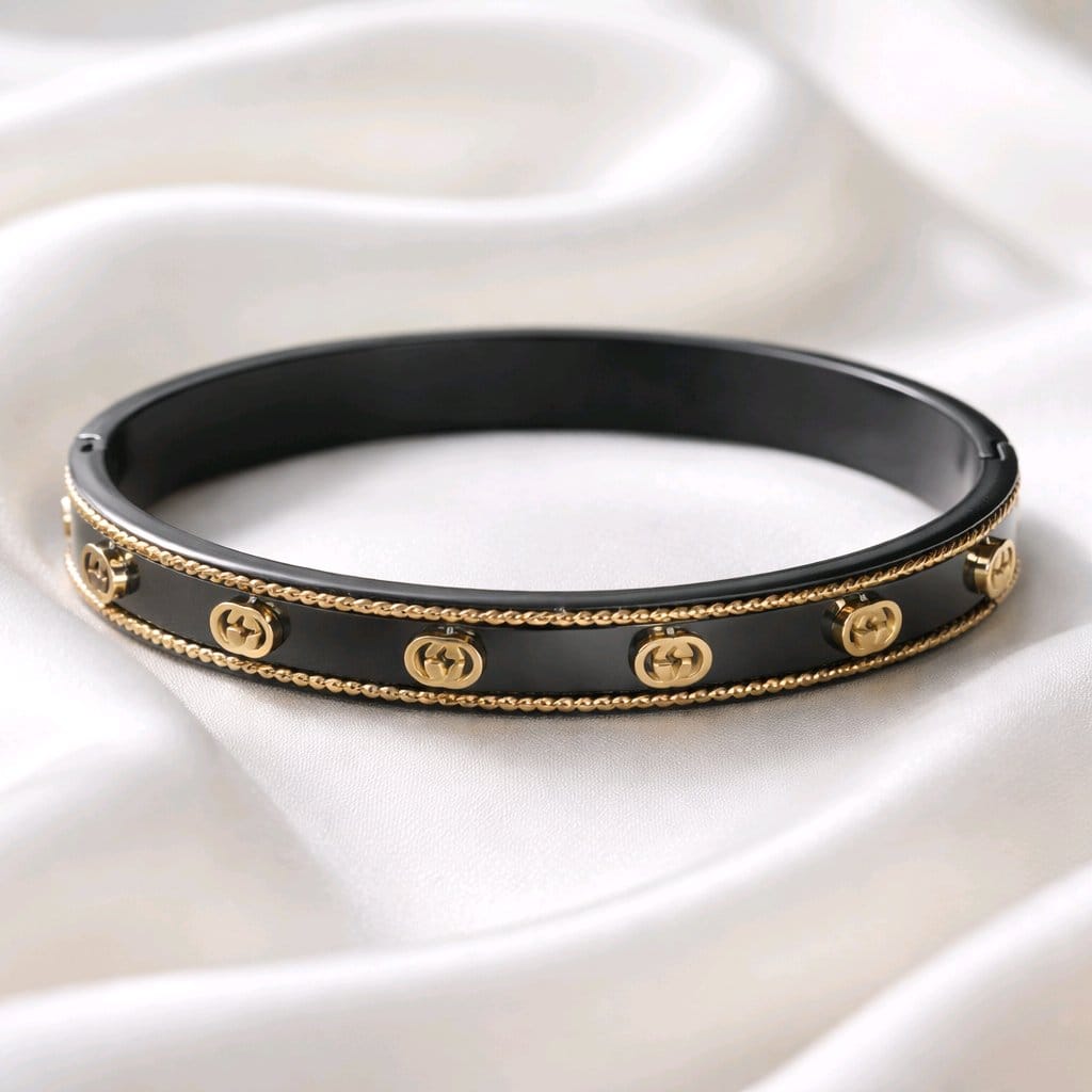 Aarvika Noir Luxe Signature Bracelet – close-up detail