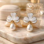 Aarvika White Clover Pearl Drops – close-up detail