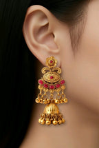 Aarvika Antique Kundan Jhumka – close-up detail